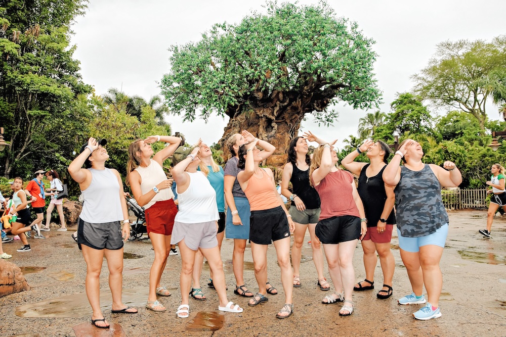 10 Girls on Disney World Trip at Animal Kingdom